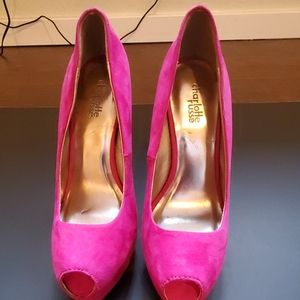 Charlotte Russe pink pumps size 6